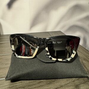 Otis Mineral Glass Black Iron Tort Polarized Chic Black and Cream Sunglasses.